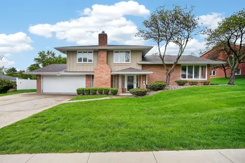 7900 College Dr, Windsor Heights, IA 50324