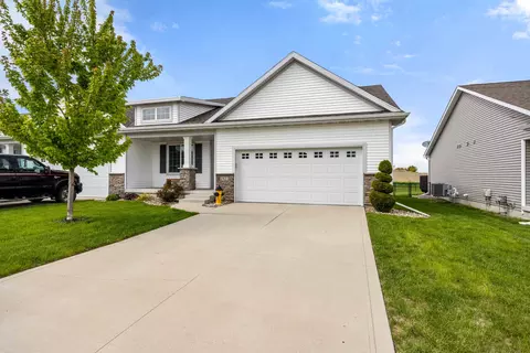 2822 NW 44th St, Ankeny, IA 50023