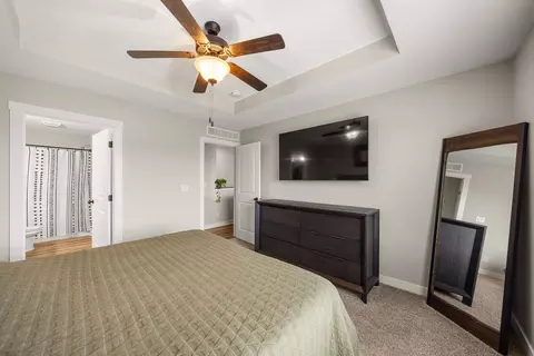 Bedroom - 2822 NW 44th St, Ankeny, IA 50023 photo 2 of 4