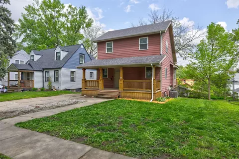 661 34th St, Des Moines, IA 50312