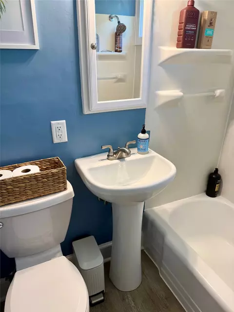 Bath - 2901 Arbor St, Ames, IA 50014 photo 1 of 3