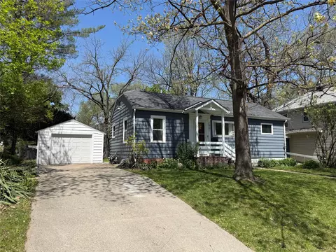 2901 Arbor St, Ames, IA 50014