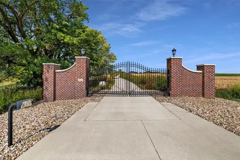 1636 NE 126th Ave, Alleman, IA 50007