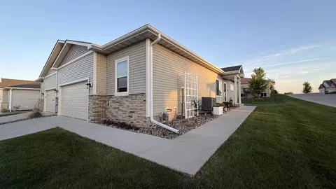 1458 Primrose Dr SE, Altoona, IA 50009