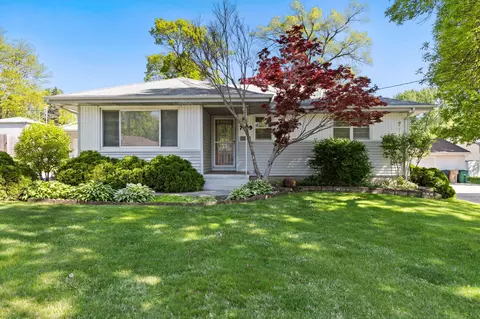 7109 Maple Dr, Urbandale, IA 50322