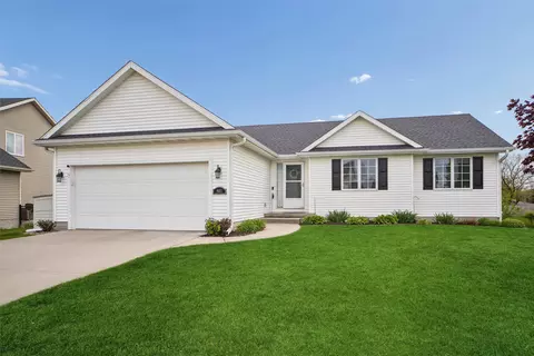 803 SW 50th St, Ankeny, IA 50023