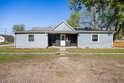 412 SEwing St, Grimes, IA 50111