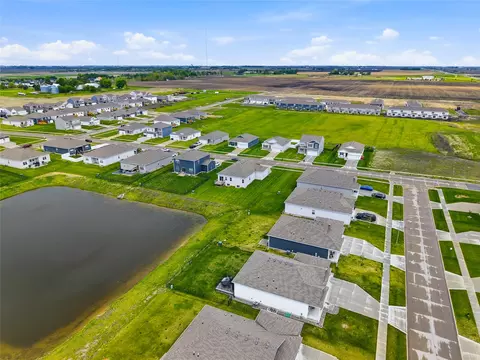 1317 NE 56th St, Ankeny, IA 50021