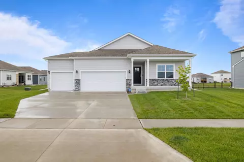 1317 NE 56th St, Ankeny, IA 50021