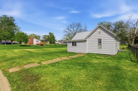 610 Center St, Grinnell, IA 50112