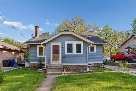 1300 Oak Park, Des Moines, IA 50313