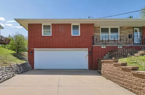 2535 Hull Ave, Des Moines, IA 50317