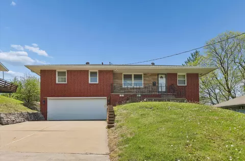 2535 Hull Ave, Des Moines, IA 50317