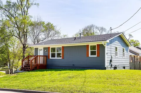 5313 SW 10th St, Des Moines, IA 50315