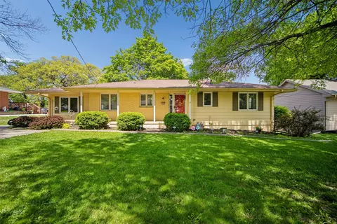 350 E Leach Ave, Des Moines, IA 50315