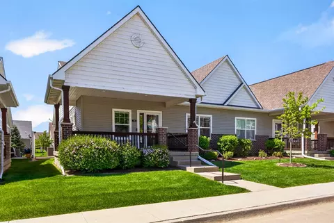 186 63rd St, West Des Moines, IA 50266