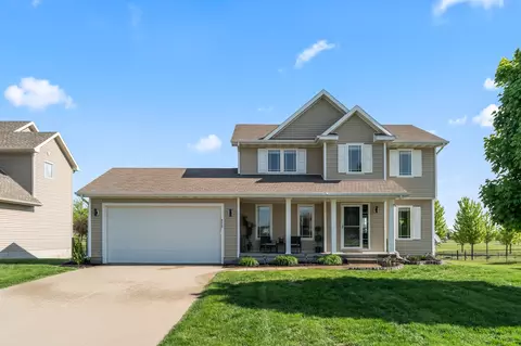 9405 Wilson St, West Des Moines, IA 50266