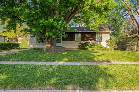 3429 E 38th St, Des Moines, IA 50317