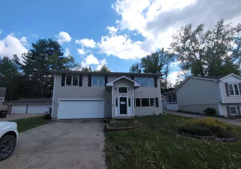 201 E Caulder Cir, Des Moines, IA 50315