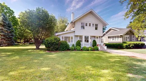 4504 Kingman Blvd, Des Moines, IA 50311