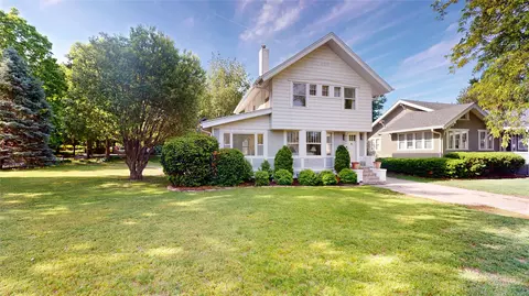 4504 Kingman Blvd, Des Moines, IA 50311