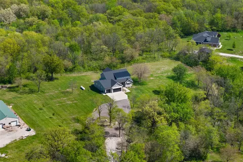 8656 NE 102nd Ave, Bondurant, IA 50035