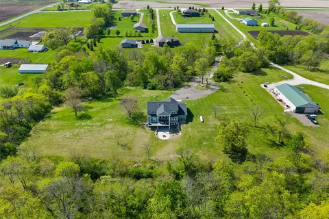 8656 NE 102nd Ave, Bondurant, IA 50035