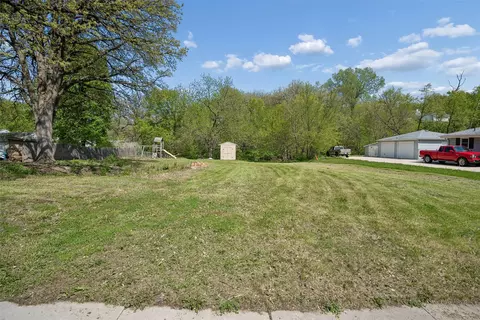 3115 S Union St, Des Moines, IA 50315