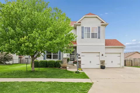 3300 Poplar Dr SW, Bondurant, IA 50035