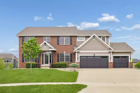 790 SE Traden Ct, Waukee, IA 50263
