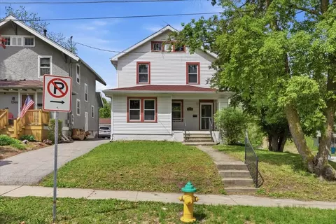 1248 37th St, Des Moines, IA 50311