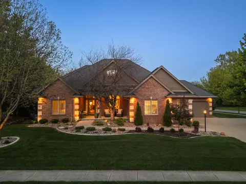 2605 NW 163rd St, Clive, IA 50325