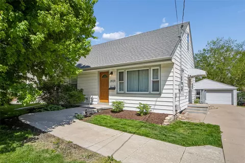 3929 56th St, Des Moines, IA 50310