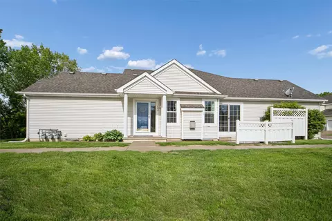 1400 S 52nd St #13, West Des Moines, IA 50265