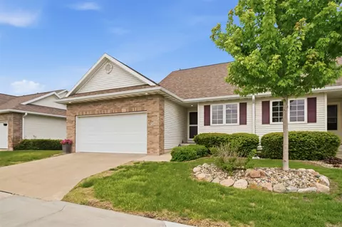 729 SE Ponds Edge Cir, Ankeny, IA 50021