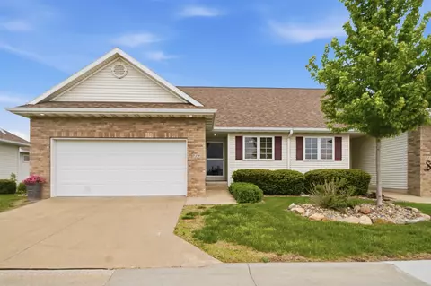 729 SE Ponds Edge Cir, Ankeny, IA 50021