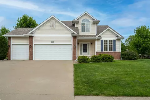 985 SE Indigo Ln, Waukee, IA 50263