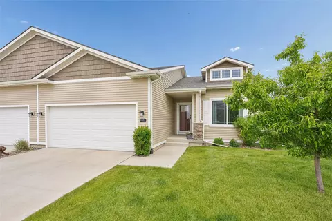 9483 Verdi Ln, West Des Moines, IA 50266