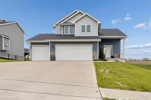 1508 W Lincoln Pl, Indianola, IA 50125