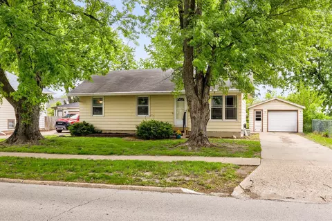 705 SE Trilein Dr, Ankeny, IA 50021