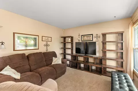 Living - 705 SE Trilein Dr, Ankeny, IA 50021 photo 1 of 5