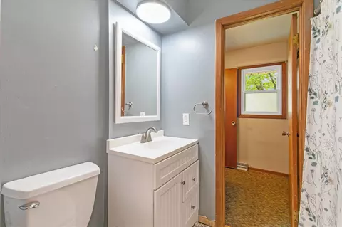 Bath - 705 SE Trilein Dr, Ankeny, IA 50021 photo 1 of 2