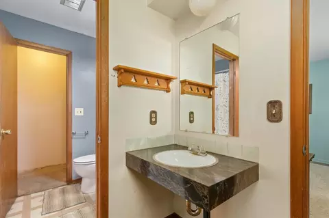 Bath - 705 SE Trilein Dr, Ankeny, IA 50021 photo 2 of 2