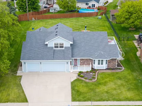 110 W Orchard Ave, Indianola, IA 50125