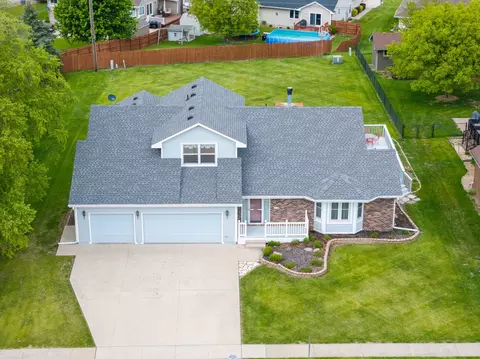 110 W Orchard Ave, Indianola, IA 50125
