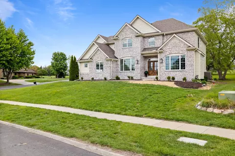 5583 Beechwood Ter, West Des Moines, IA 50266