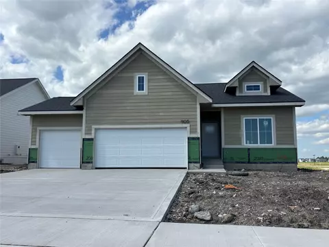 1105 SW 18th Ct, Grimes, IA 50111