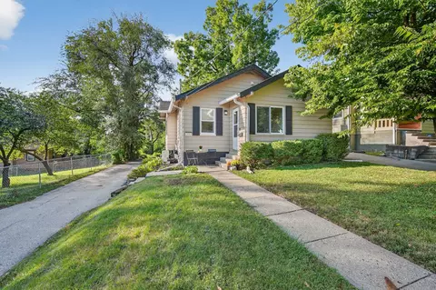 2808 School St, Des Moines, IA 50311