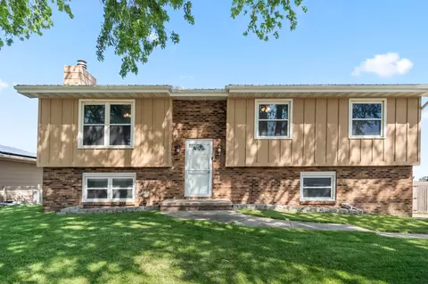 1102 31st St, Perry, IA 50220
