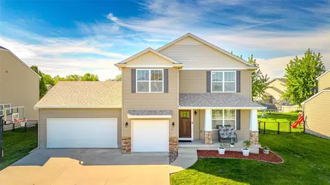 511 SW Springfield Dr, Ankeny, IA 50023